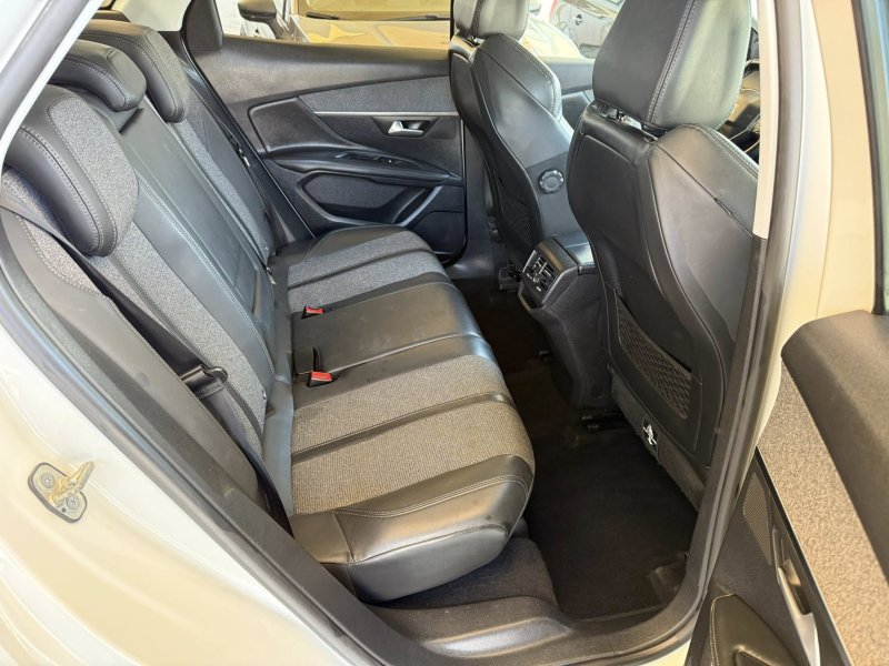 Peugeot 3008 1.6 HDI Allure - Foto 10