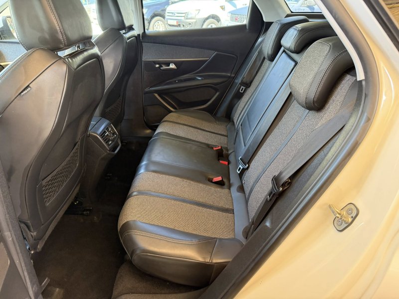 Peugeot 3008 1.6 HDI Allure - Foto 12