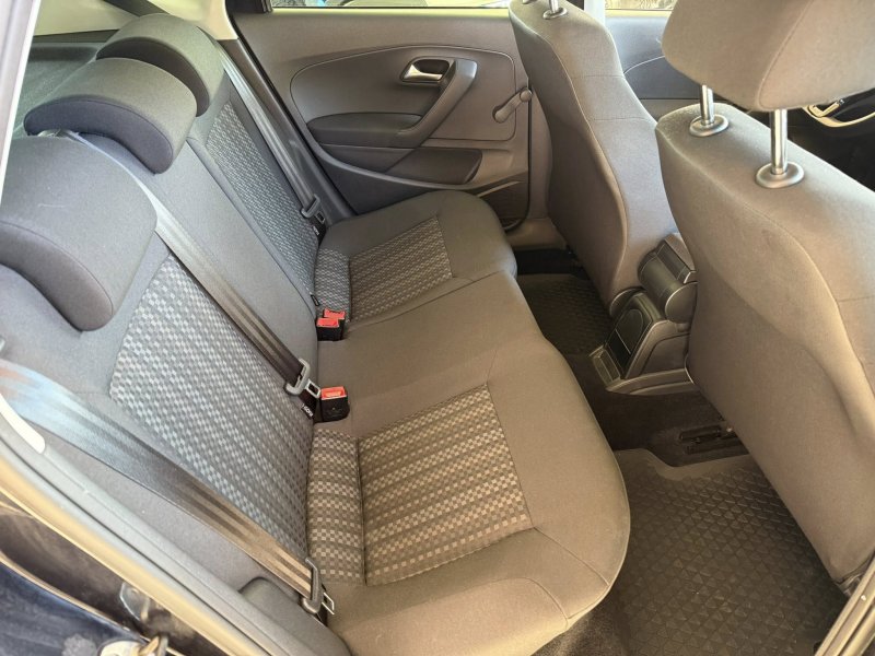 Volkswagen Polo 1.4 TDI  Trendline BlueMotion Tech - Foto 11