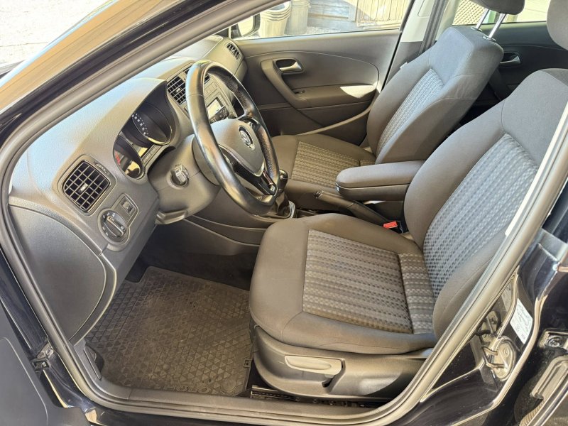 Volkswagen Polo 1.4 TDI  Trendline BlueMotion Tech - Foto 8