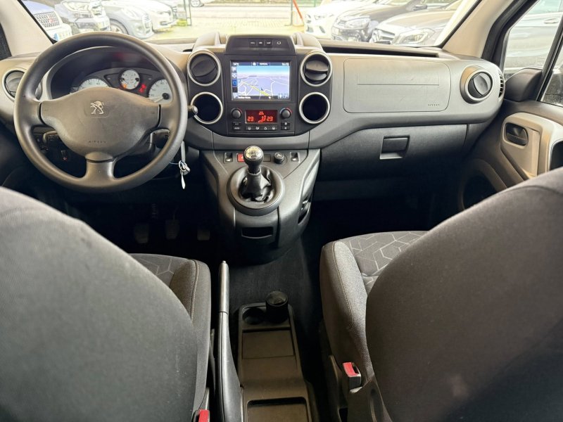 Peugeot 1.6 Blue-HDi Active 5 Lugares - Foto 8