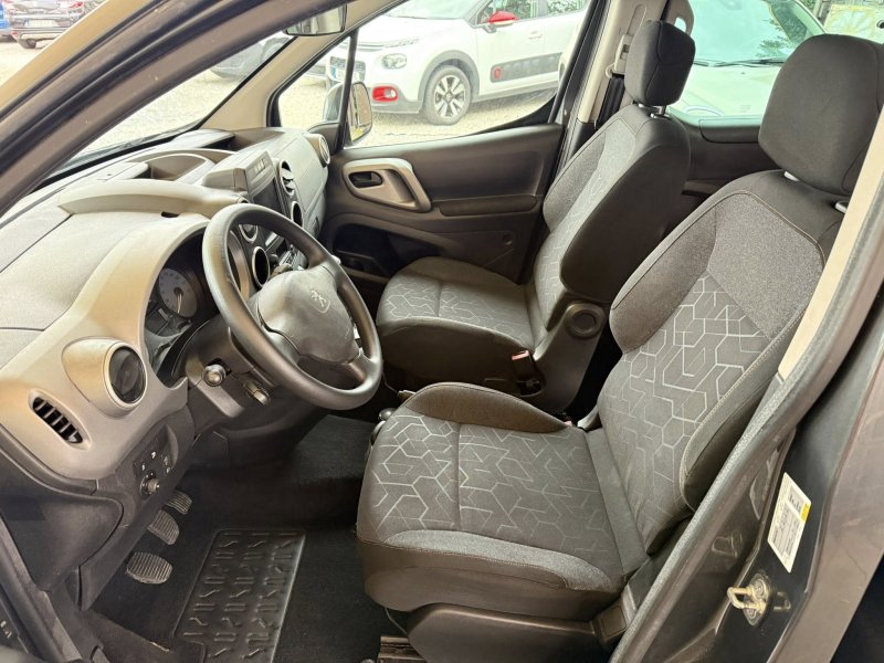 Peugeot 1.6 Blue-HDi Active 5 Lugares - Foto 11